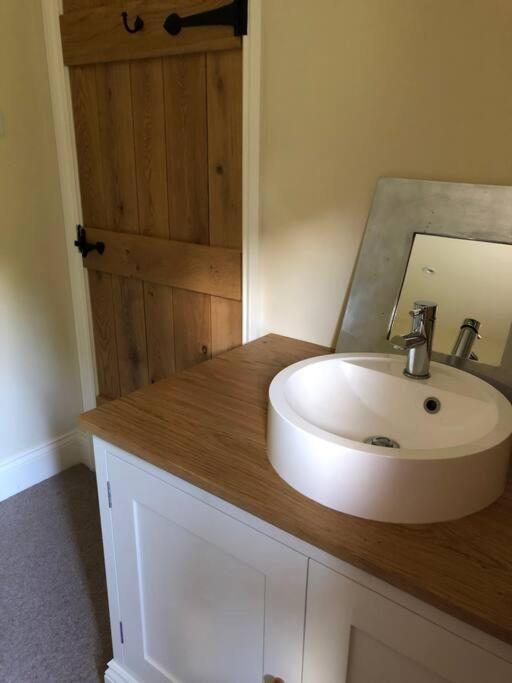 St Anthony'S, Bright Perkily Decorated 3 Bedroom House Ampleforth Bagian luar foto