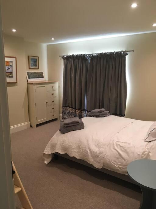St Anthony'S, Bright Perkily Decorated 3 Bedroom House Ampleforth Bagian luar foto