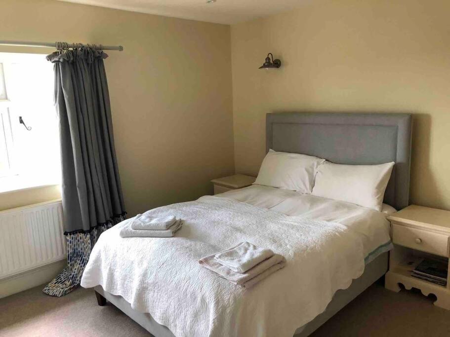 St Anthony'S, Bright Perkily Decorated 3 Bedroom House Ampleforth Bagian luar foto
